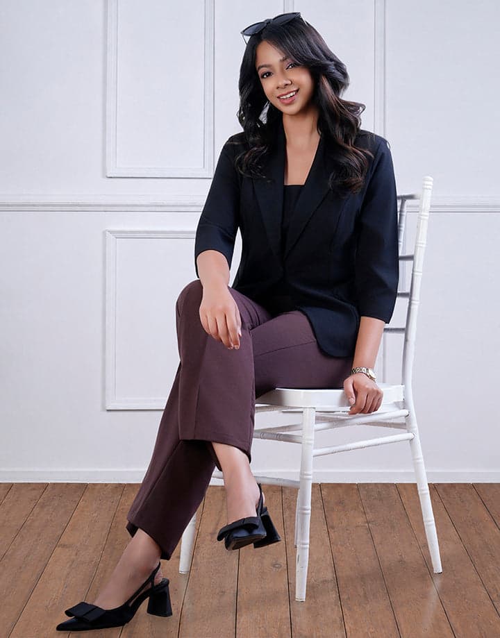 Wide Leg Pant Pintuck detail