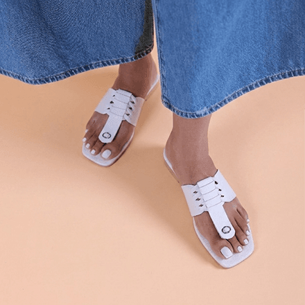 Pearlfoot ARIA Woven T-Strap Low Heel Sandals