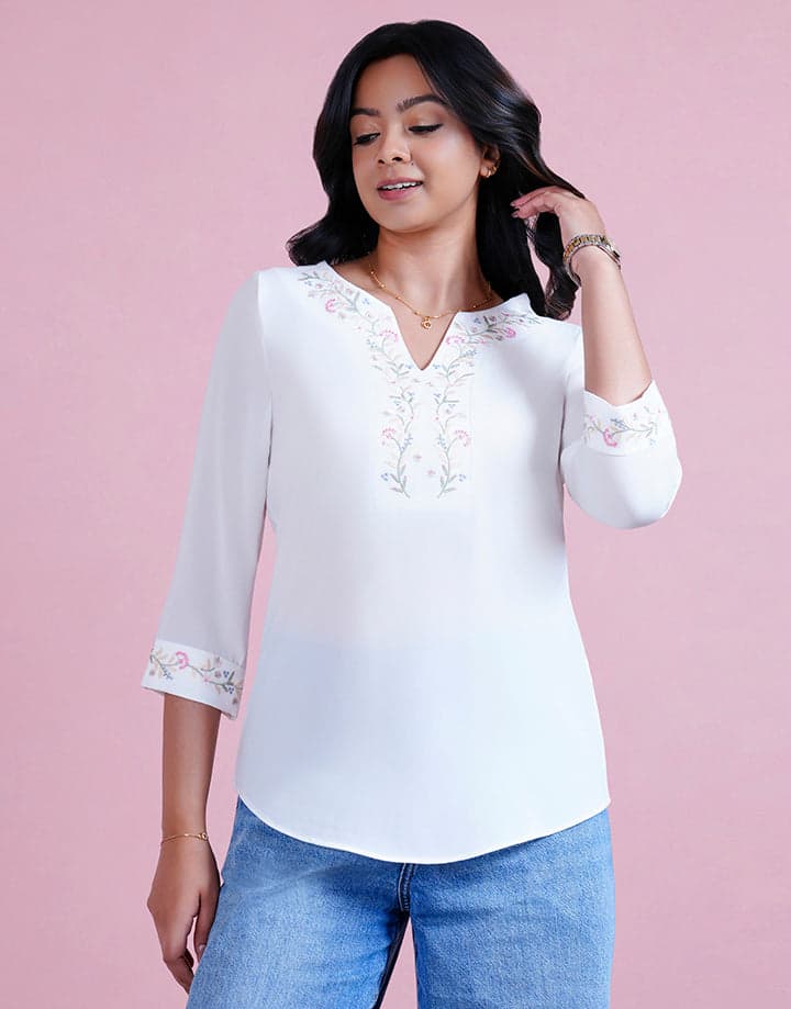 3/4 Sleeve Embroidered Top