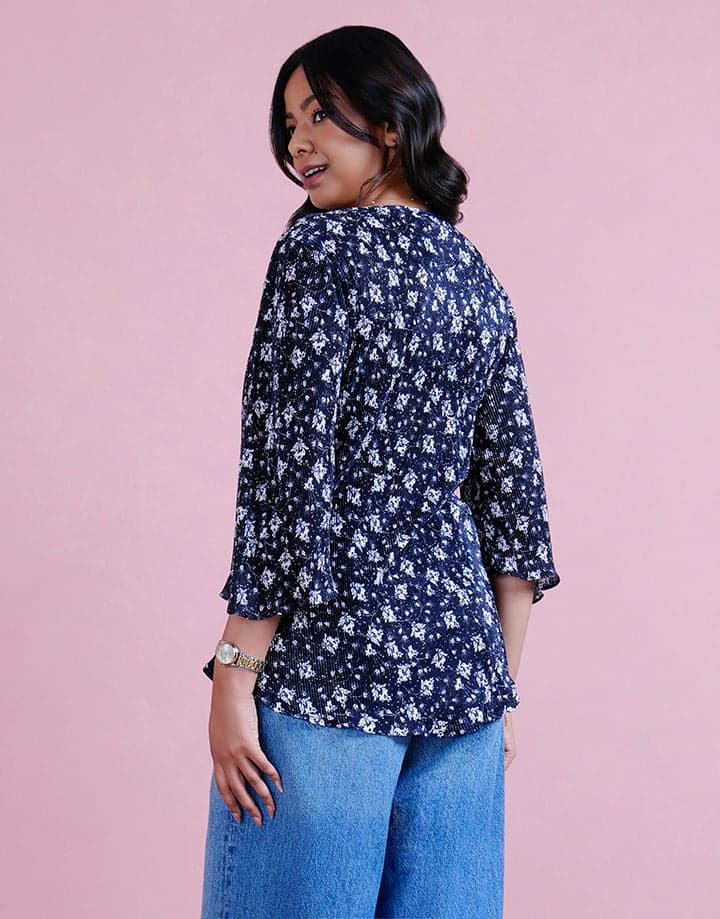 3/4 Flared Sleeve with V-Neck Top
